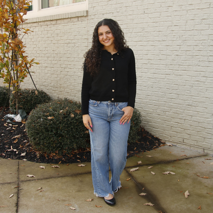 QUADSis Ballet flat Black. Comfortable, sustainable, and lightweight with removeable leather tie. Genuine leather in black and soft gold.