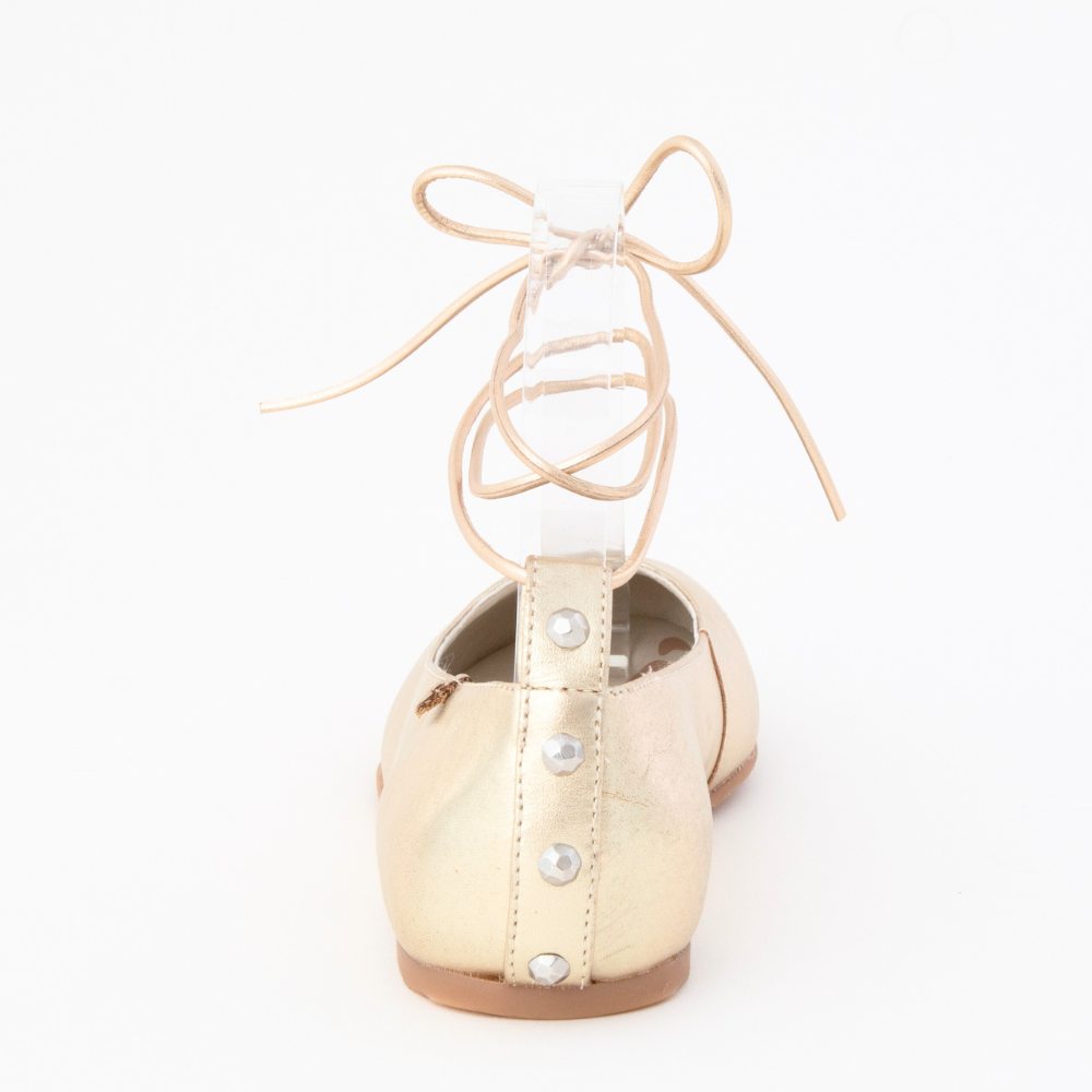 QUADSis Ballet flat Gold. Comfortable, sustainable, and lightweight with removeable leather tie. Genuine leather in black and soft gold.