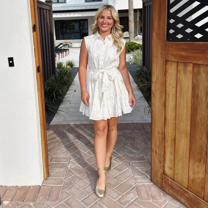 QUADSis Ballet flat Gold. Comfortable, sustainable, and lightweight with removeable leather tie. Genuine leather in black and soft gold.